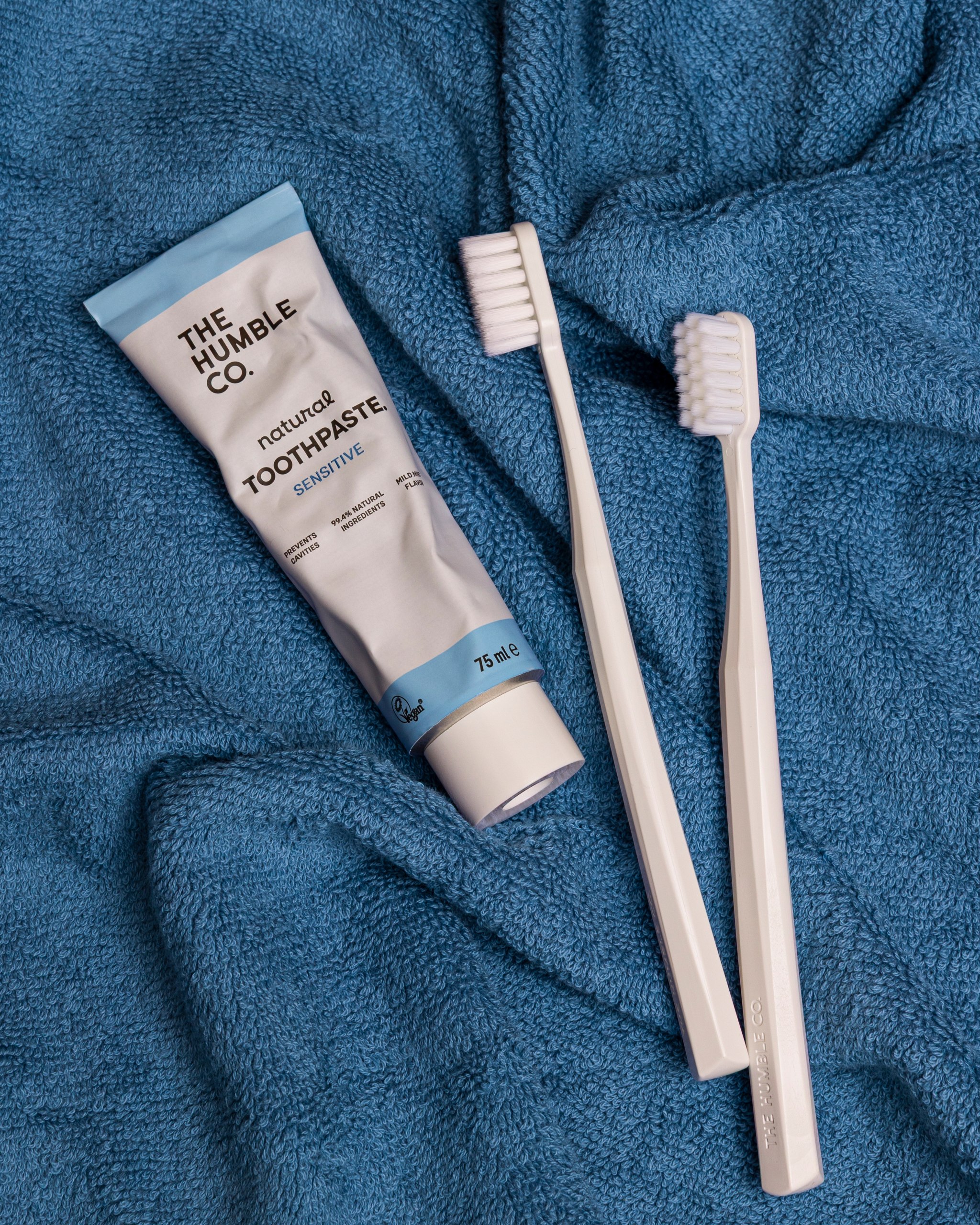 Зубная паста с фтором для чувствительных зубов, The Humble Co./1