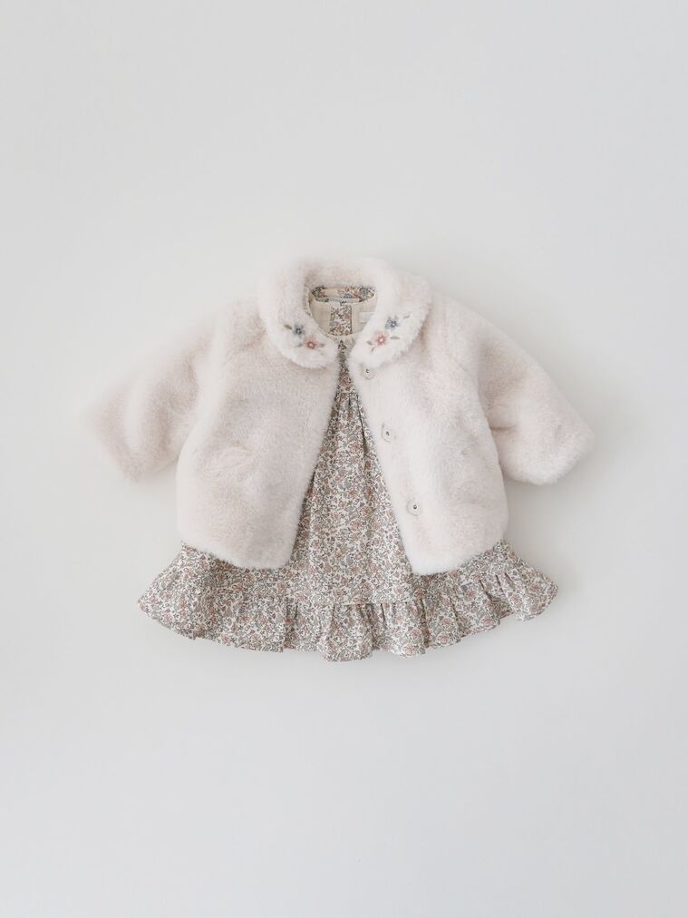 Adela Fur Coat, Louisiella/2